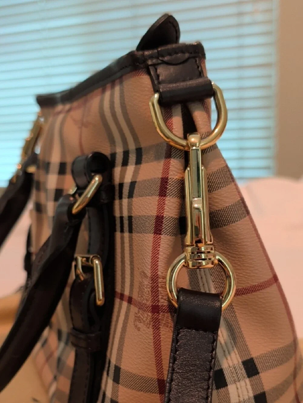 Burberry classic plaid